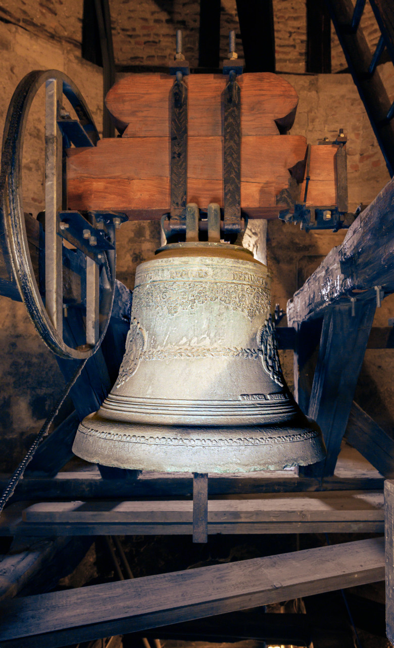 Eine Fotografie der Glocke Churpötsch.