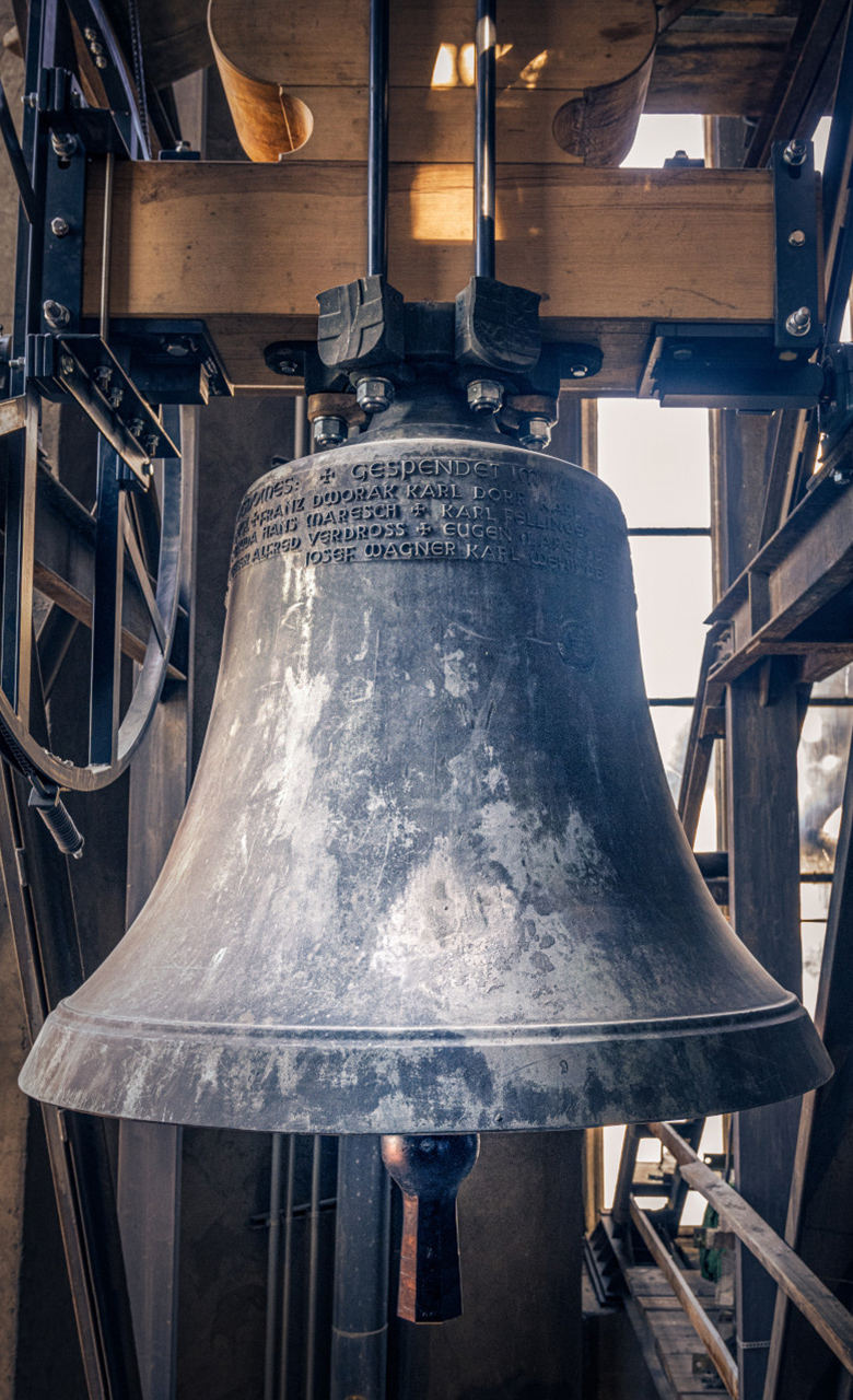 Eine Fotografie der Glocke Heiliger Leopold.