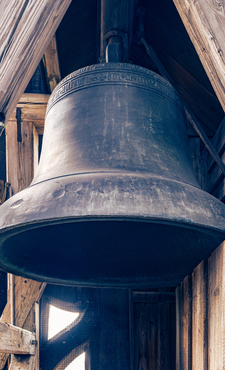 Eine Fotografie der Glocke Uhrschälle.